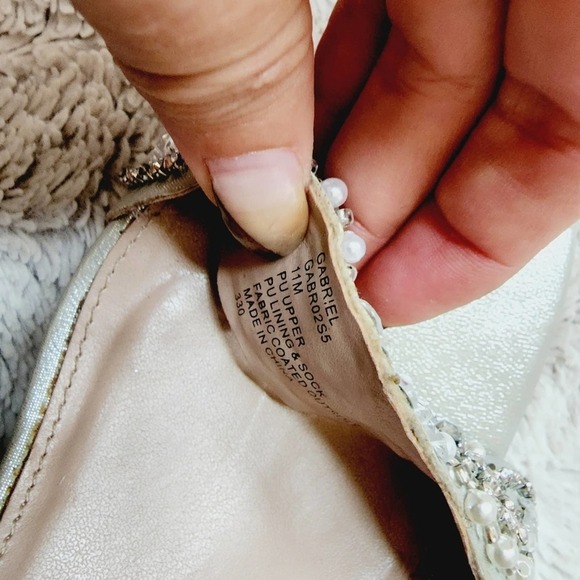 BETSEY JOHNSON GABRIAL JEWELED GRAY SPRAPPY HEELS SIZE 11 - Picture 11 of 11